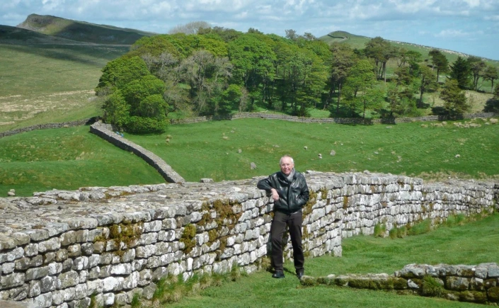 Hadrian’s Wall: Warisan Sejarah Kekaisaran Romawi di Inggris
