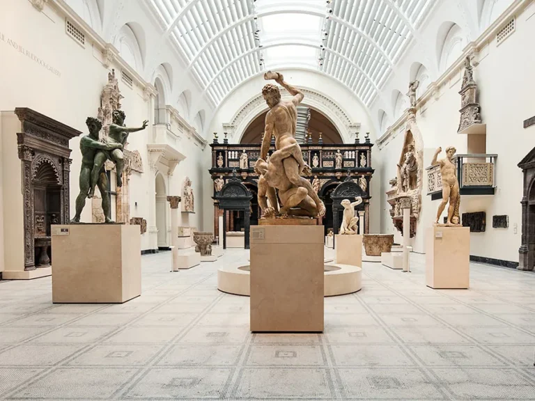 Victoria and Albert Museum: Permata Seni dan Desain Dunia