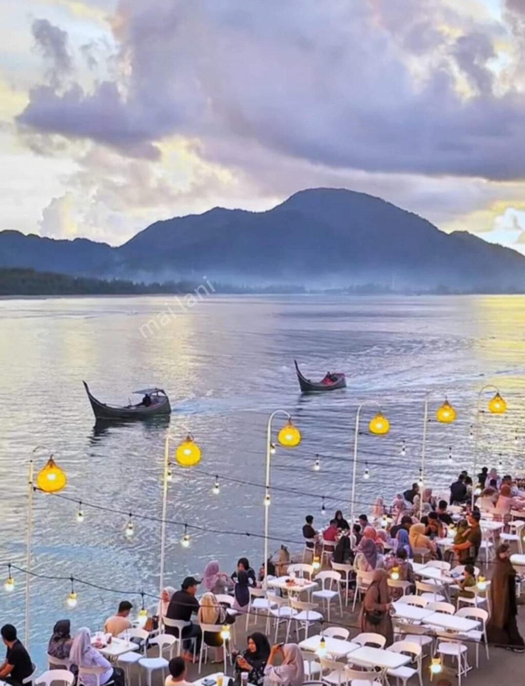 keindahan-pantai-ulee-lheu-di-banda-aceh