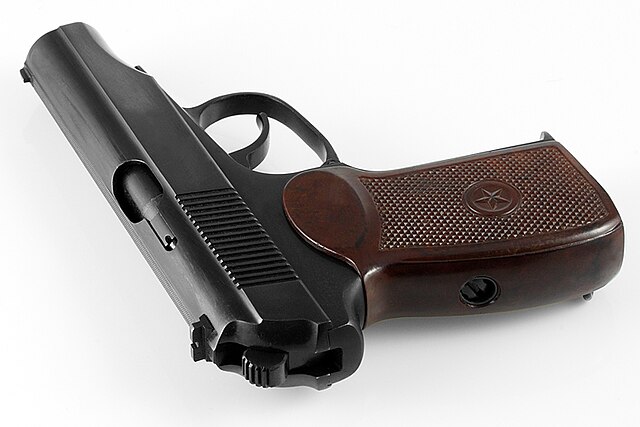 mengenal-keunggulan-pistol-makarov-sebagai-senjata-terbaik