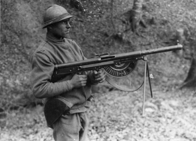 senjata-api-chauchat-senjata-ringan-dari-perang-dunia-i