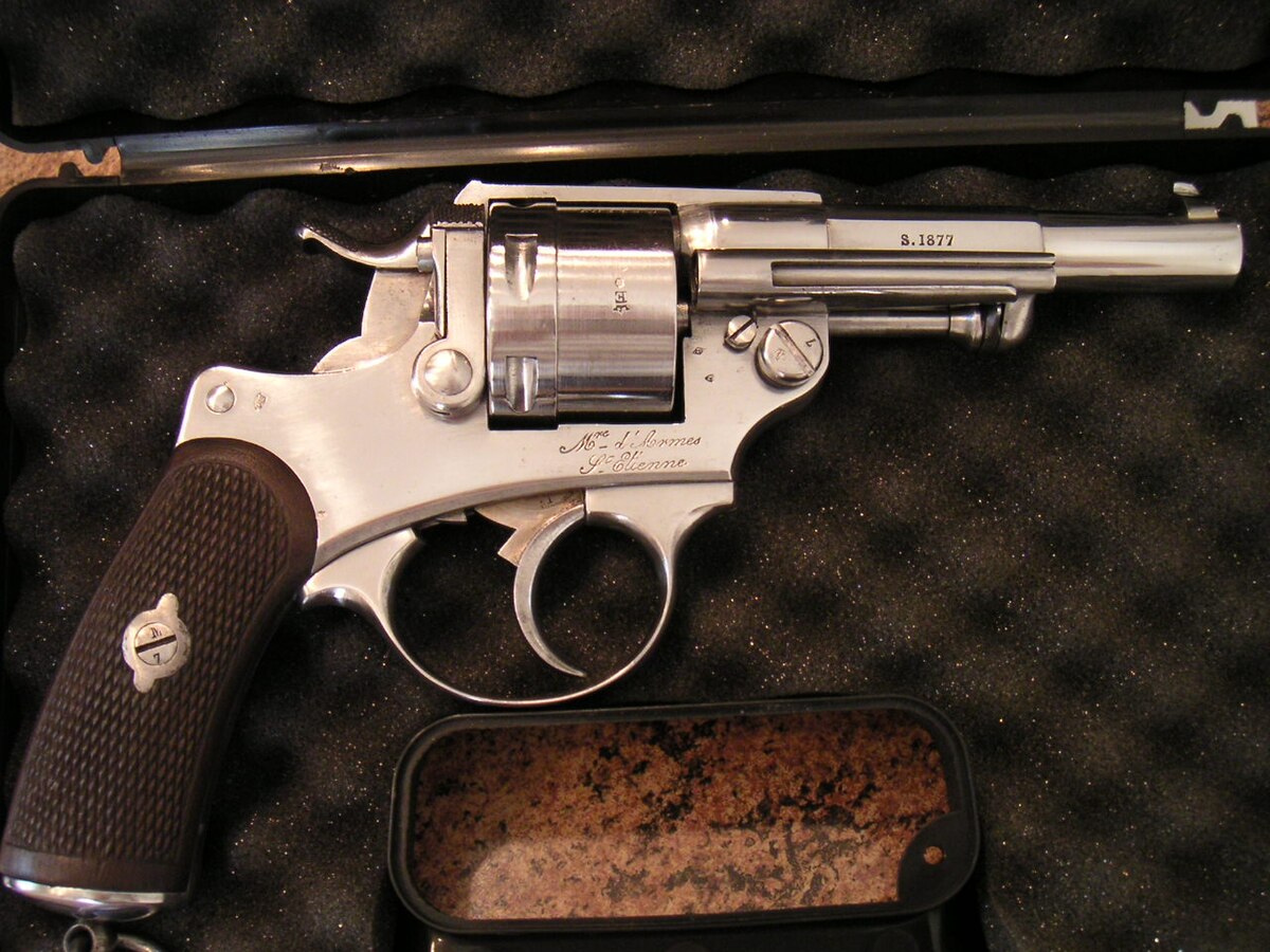 senjata-terbaik-revolver-mas-1873-keunggulan-dan-keandalannya