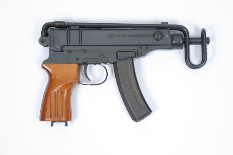 senjata-terbaik-skorpion-vz-61-keunggulan-dan-spesifikasi-utama