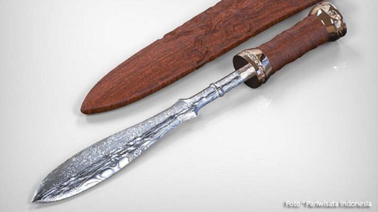 duhung-senjata-tradisional-indonesia-bersejarah-dan-unik