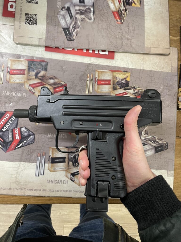 menelusuri-keunggulan-senjata-imi-uzi-terbaik-dan-terpercaya