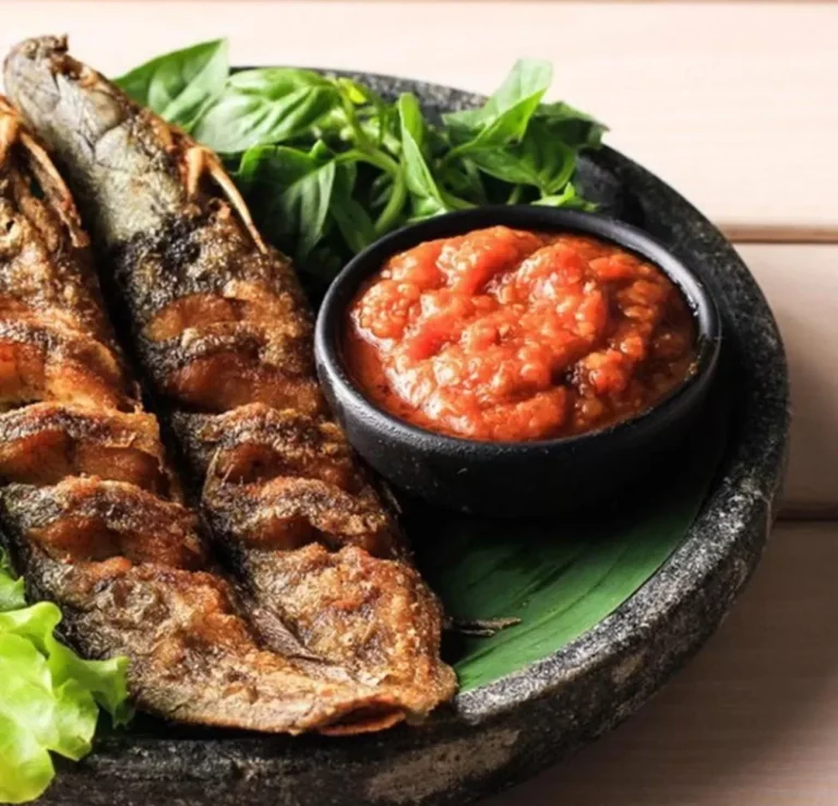 lele-goreng-saus-cabai-lezat-dan-menggoda-selera
