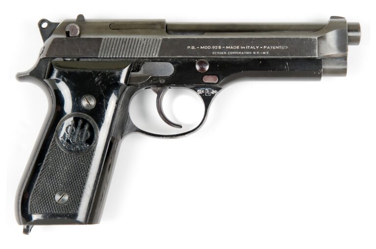 senjata-beretta-92-keunggulan-dan-spesifikasi-terbaik