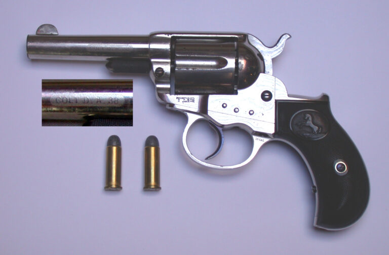senjata-terbaik-colt-model-1877-lightning-keunggulan-dan-sejarah