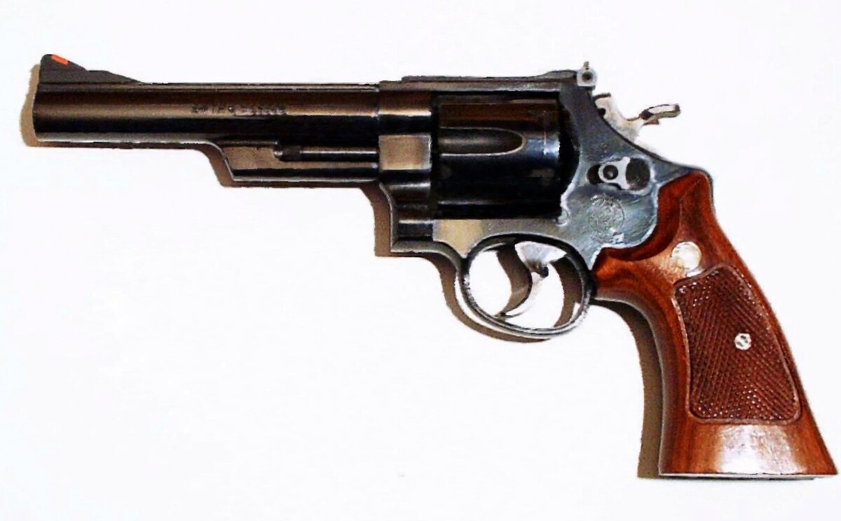 senjata-terbaik-smith-wesson-model-29-revolver-44-magnum