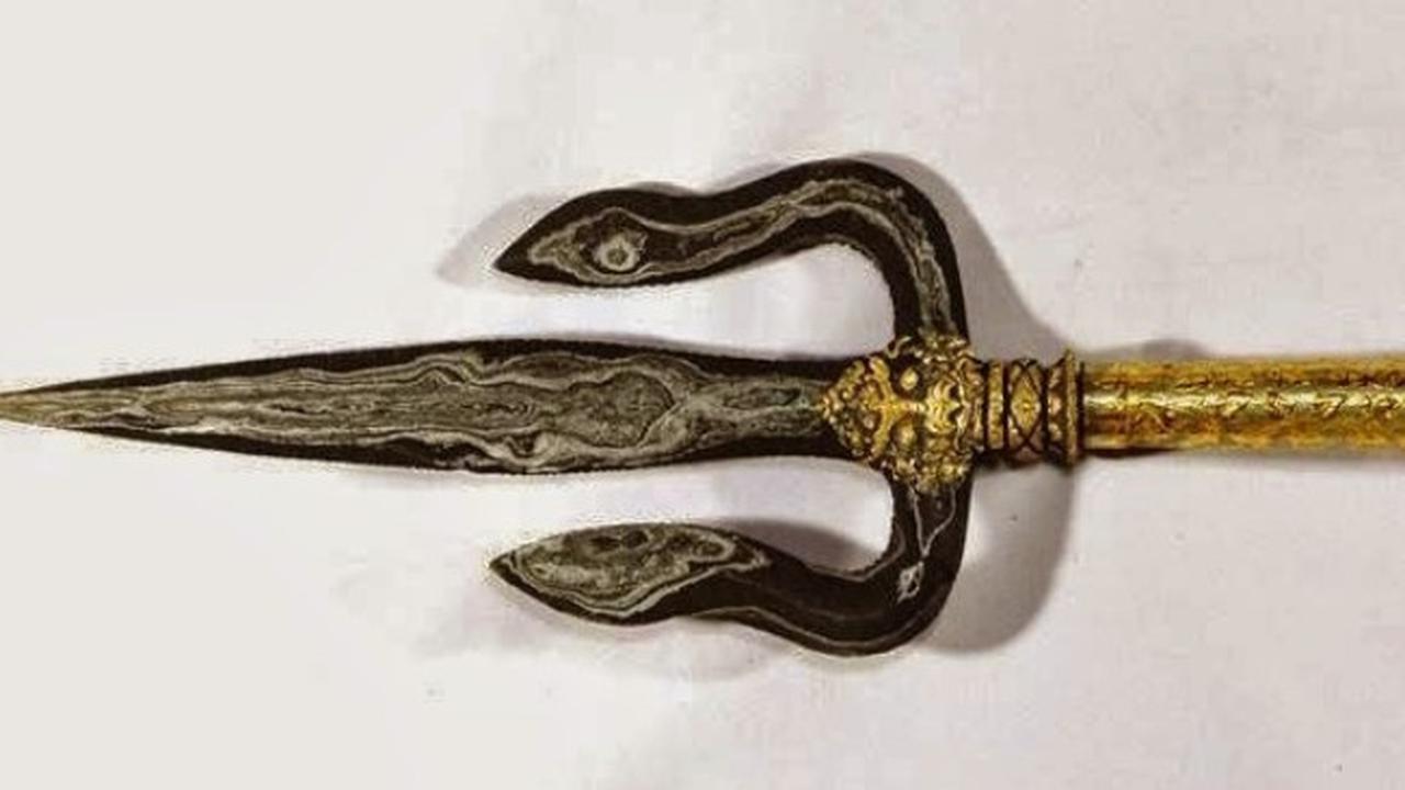 senjata-tradisional-tumbak-keunikan-dan-sejarahnya-di-indonesia