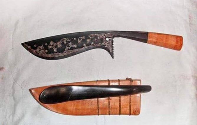 wedhung-senjata-tradisional-indonesia-dari-bali-yang-bersejarah